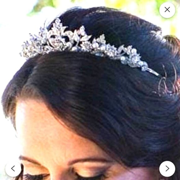 Gold Bridal Hair Tiara Floral Design and Sparkling Crystals+Bride T Shirt- NWT - Picture 1 of 9